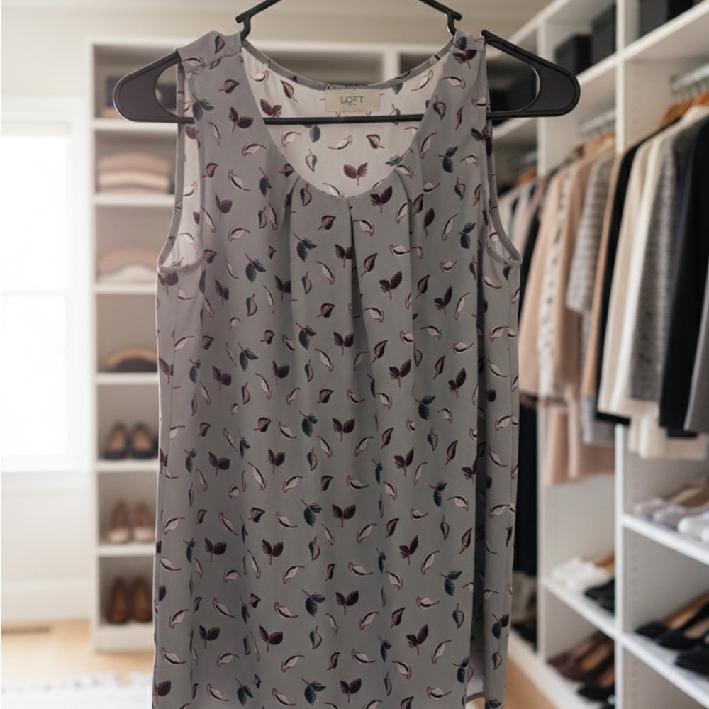 LOFT Gray Sleeveless Top with Leaf Pattern
